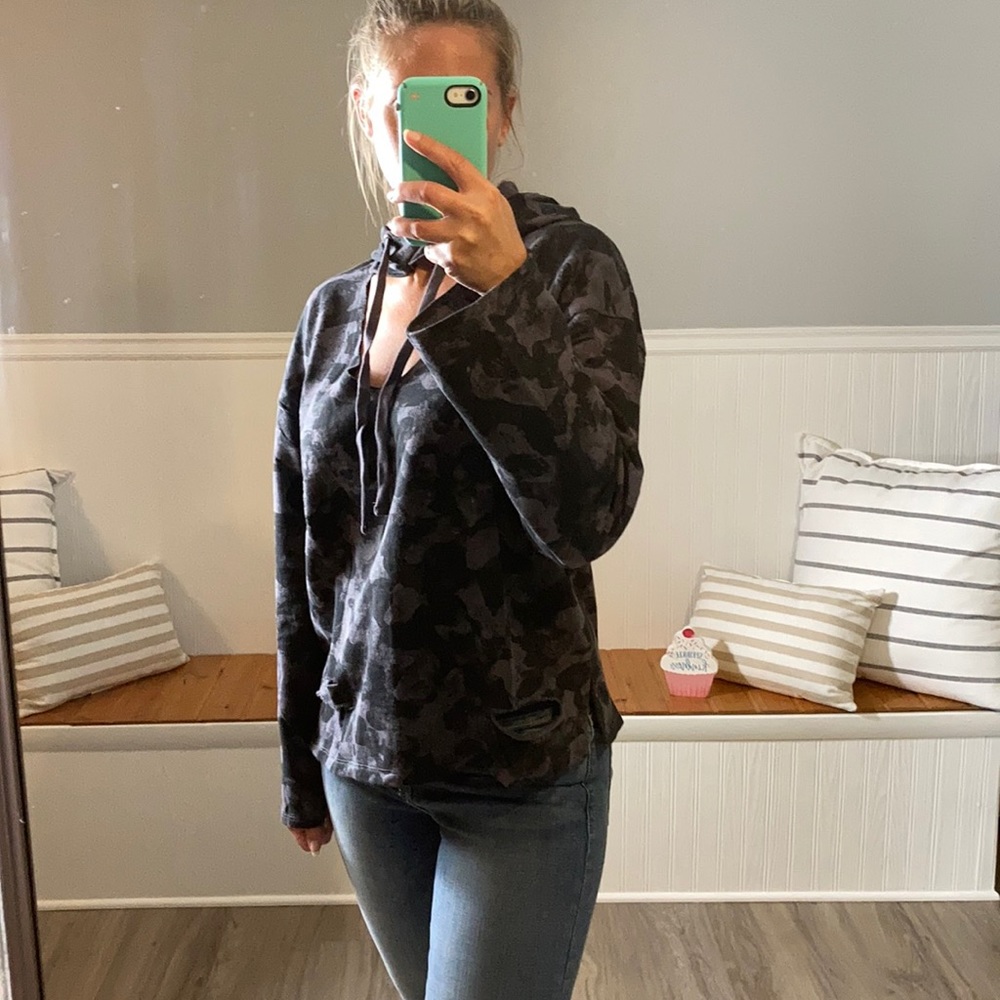 🧁RANGER- Distressed Hoodie